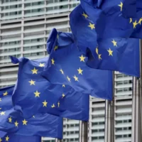 EU member nations back Dutch-led chips coalition revision