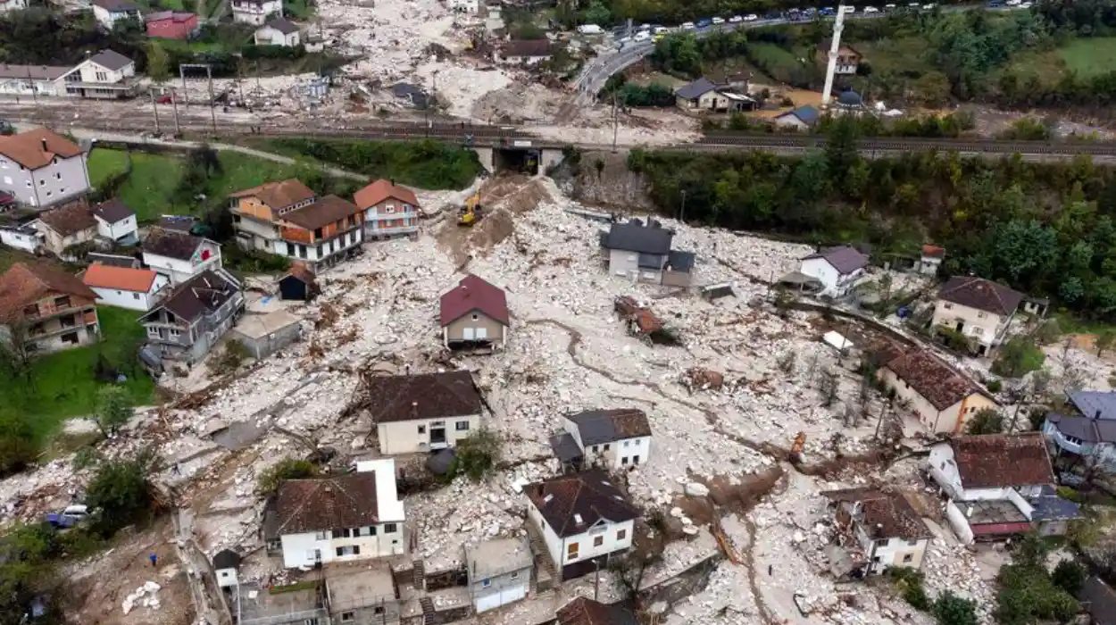 EU sends aid to Bosnia after catastrophic floods