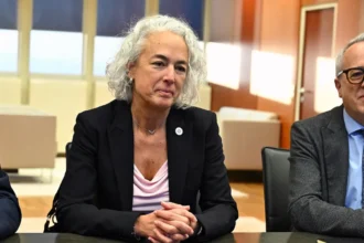 EU told to “act with courage”