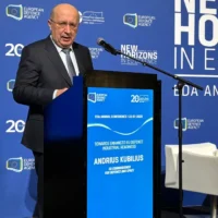 EU urges members to speed up weapons stockpiling