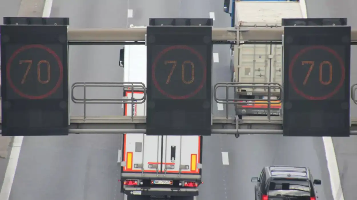 Emergency lane rules in Lummen Debbaut confirms closure until spring 2025