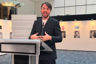 Eurodeputy Furore honours the memory of homosexual men confined by fascist Italy