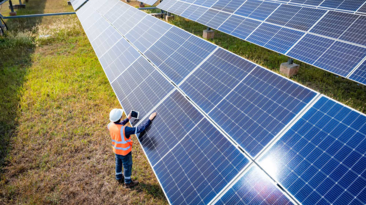 European Commission Gives Green Light to €1 Billion Greek Renewable Energy Projects