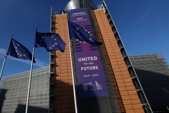 European Commission Requests Implementation Plan for Staggered Digital Euro Rollout