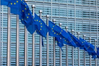 European Commission urges faster emission reductions