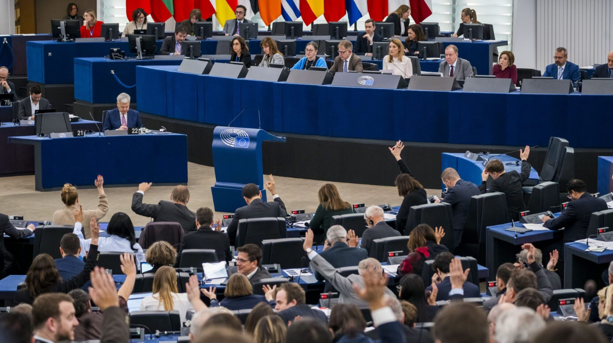European Parliament Challenges EU Commission on Hungary's Cohesion Funds