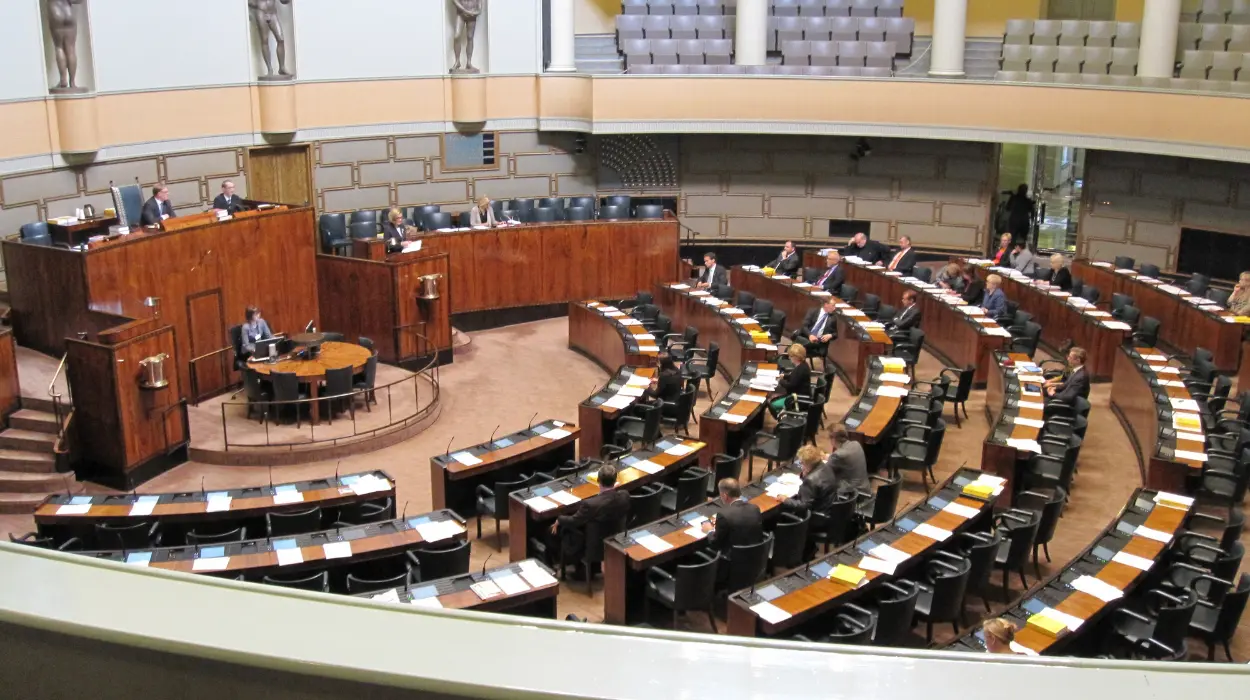 European Parliament debates support for EU regions bordering Russia