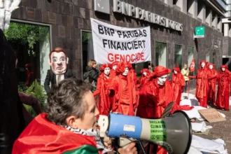 Extinction Rebellion protests BNP Paribas fossil fuel funding in Ghent