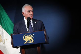 Iran uprising monarchist leadership debate during nationwide protests 2026
