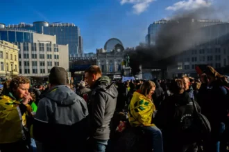 Farmers protest in Brussels March 26 clash leads to Maalbeek fire