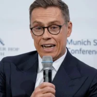 Finnish president urges Europe to boost Ukraine before talks with Russia