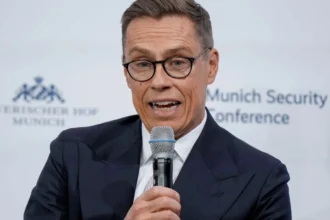 Finnish president urges Europe to boost Ukraine before talks with Russia