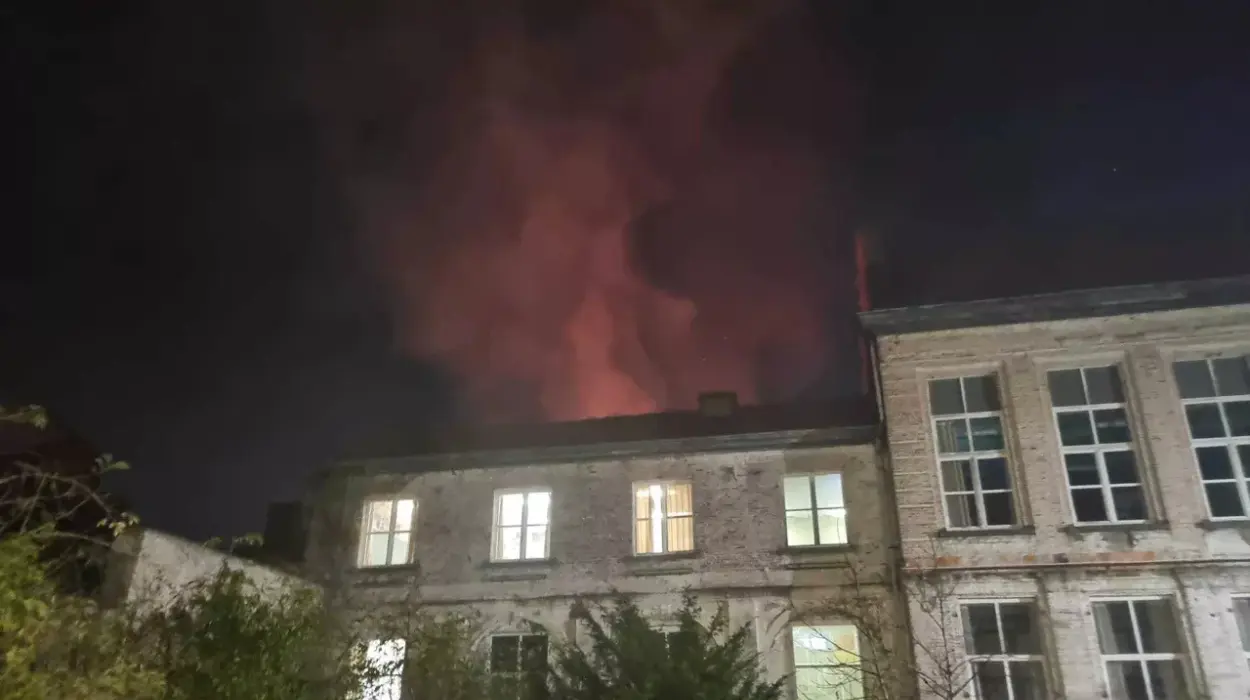 Fire breaks out at De Poel Music School in Ghent No injuries reported