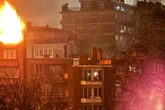 Fire in Sint-Jans-Molenbeek destroys home, claims family cat amid safety concerns