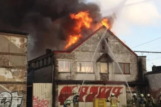 Firefighters battle blaze in Anderlecht's squatted building