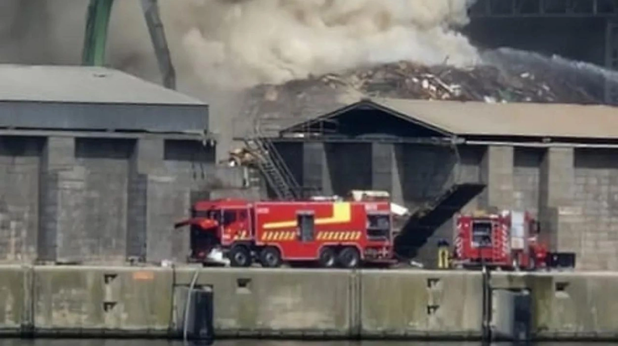 Firefighters work to control blaze at transferium BV