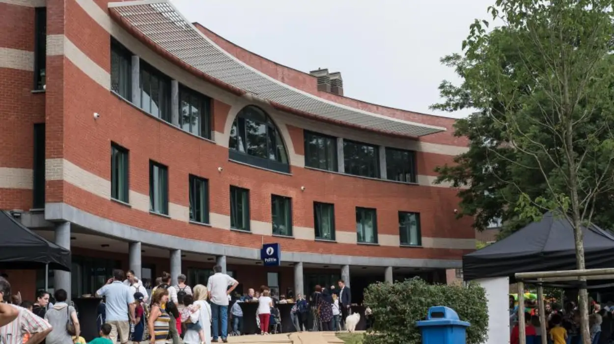 Fireworks shot at police cars in Brussels