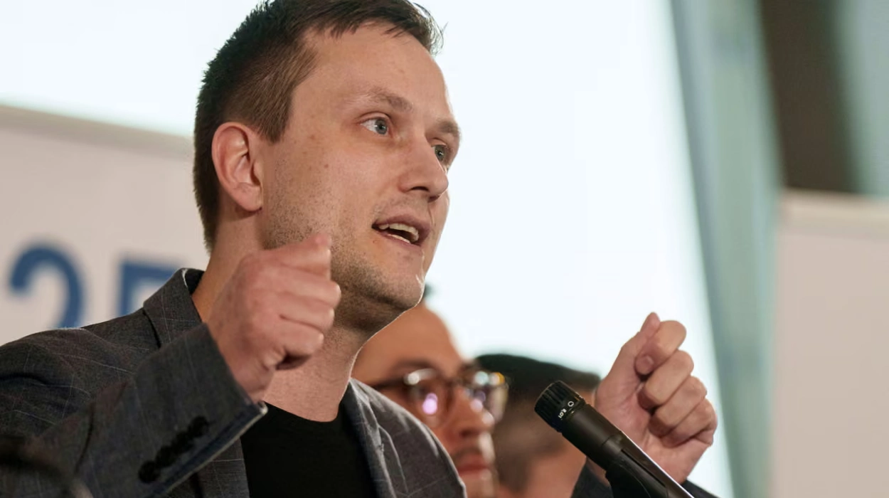 Five parties issue unified sovereignty declaration