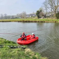 Flemish Brabant West rescue team trains on Dender in Pamel