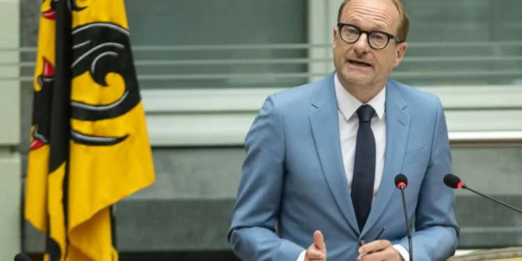 Flemish MP Roosmarijn Beckers Urges Vigilance on Education Amid Migration Debate