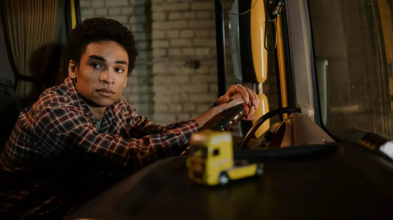 Flemish government funds €350,000 for truck driver training amid 5,000 driver shortage