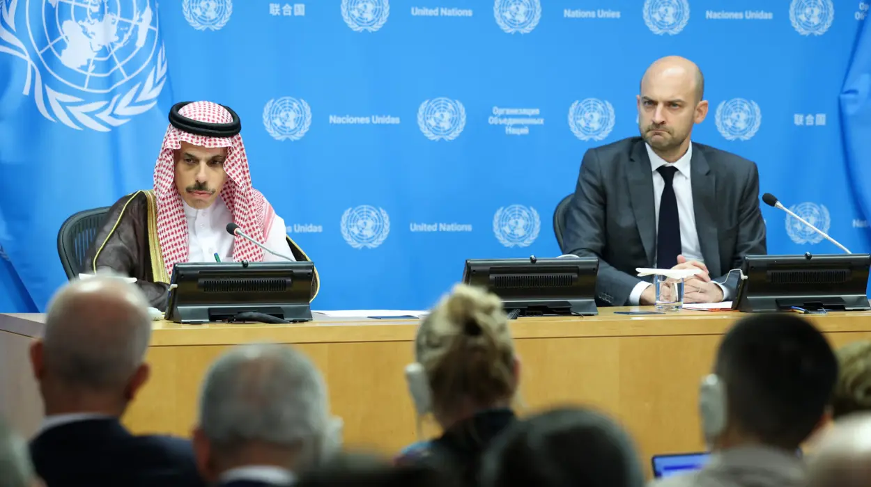 France, 14 other countries call for recognition of Palestine