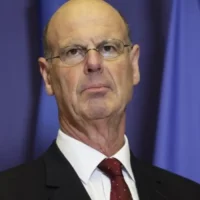 France says EU nations ready to send troops to Ukraine