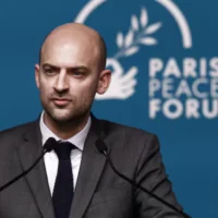 French foreign minister says Greenland belongs to Europe