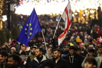Georgians celebrate New Year with large pro-EU rally