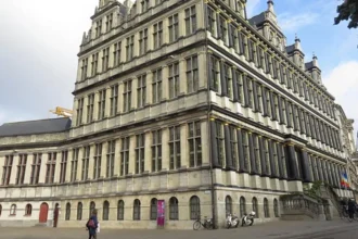 Ghent 200 residents ACV COD protest €120M budget cuts