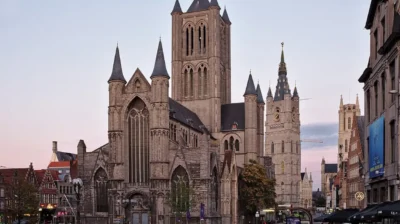 Ghent council to discuss school farm cuts and free toilet action
