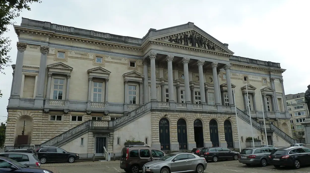 Ghent court sentences 4 youths for Snapchat trap attack