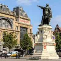 Ghent festivities add first wheelchair platform at venue