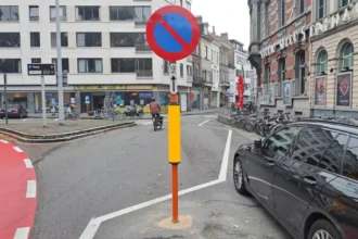 Ghent's Sint-Annaplein introduces new bike lane markings