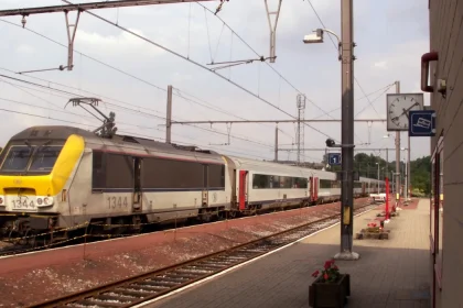 Grass Fires Disrupt Train Traffic Between Holsbeek and Aarschot