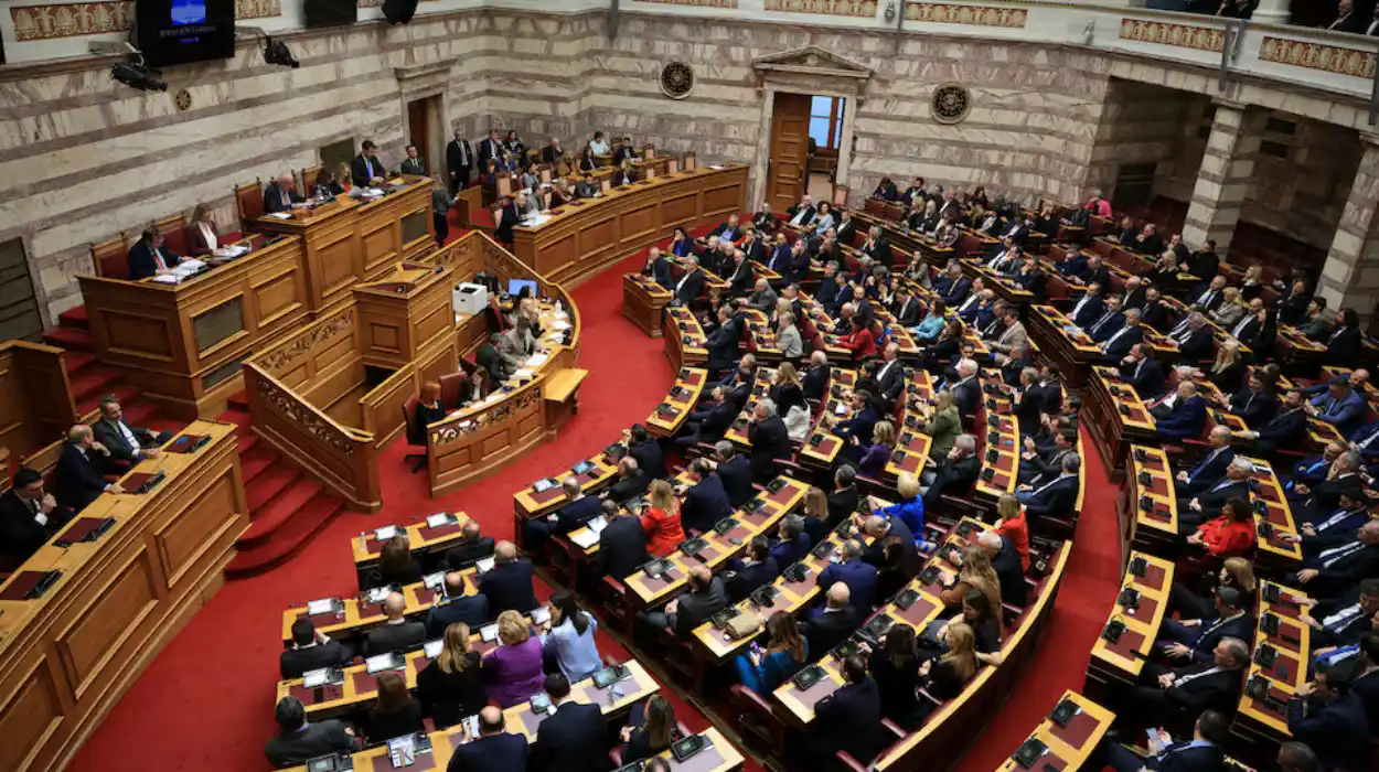 Greek parliament fails to elect new president