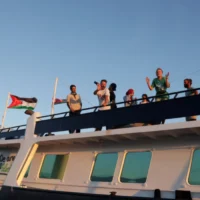 Greens call for free passage of aid flotilla
