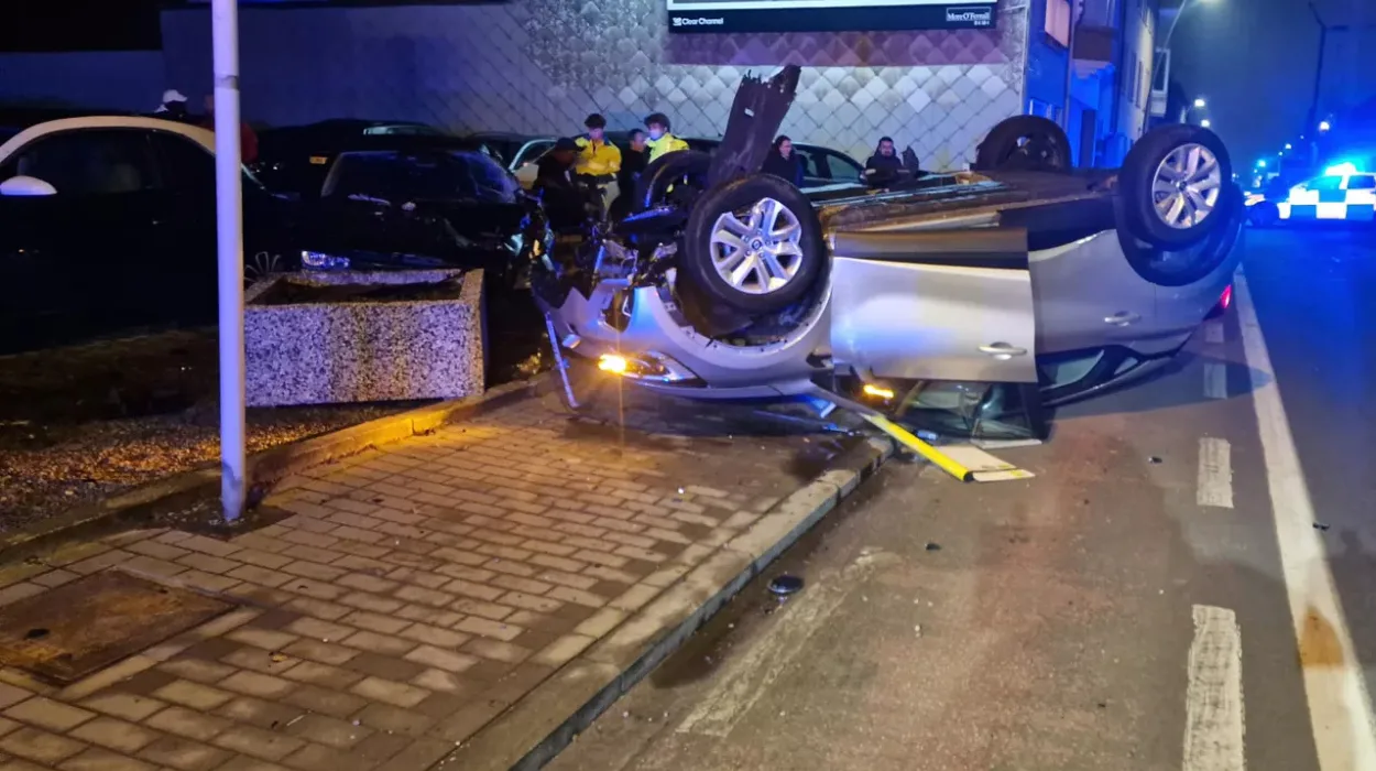 Halle Drunk driver crashes into flower box, overturns car