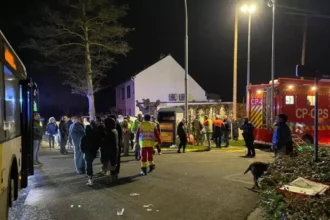 Halle apartment fire 23 hospitalised, 72 evacuated