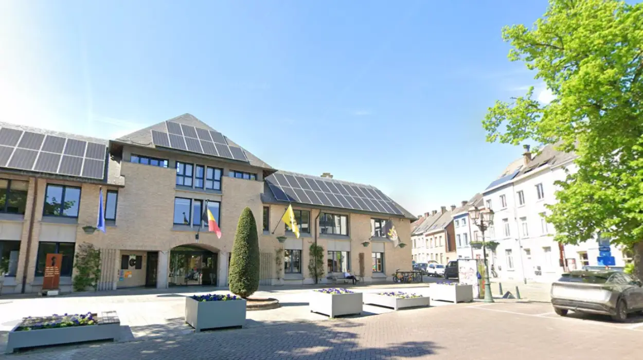 Halle committee opposes 20+ home expropriations for A8 work