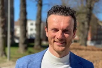 Harelbeke Mayor hosts mini cycle race during E3 Saxo Classic