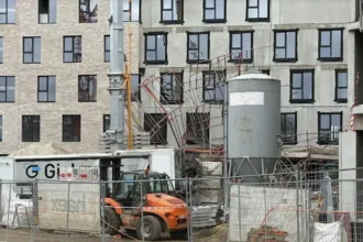 Hasselt Boudewijnlaan scaffold collapse, 1 critical &l 1 injured