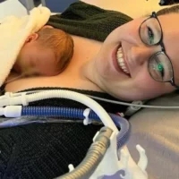 Hasselt nurse provides essential skin-to-skin care for newborns