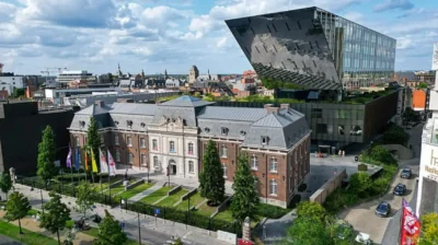 Hasselt town hall begins mirror panel renovation works