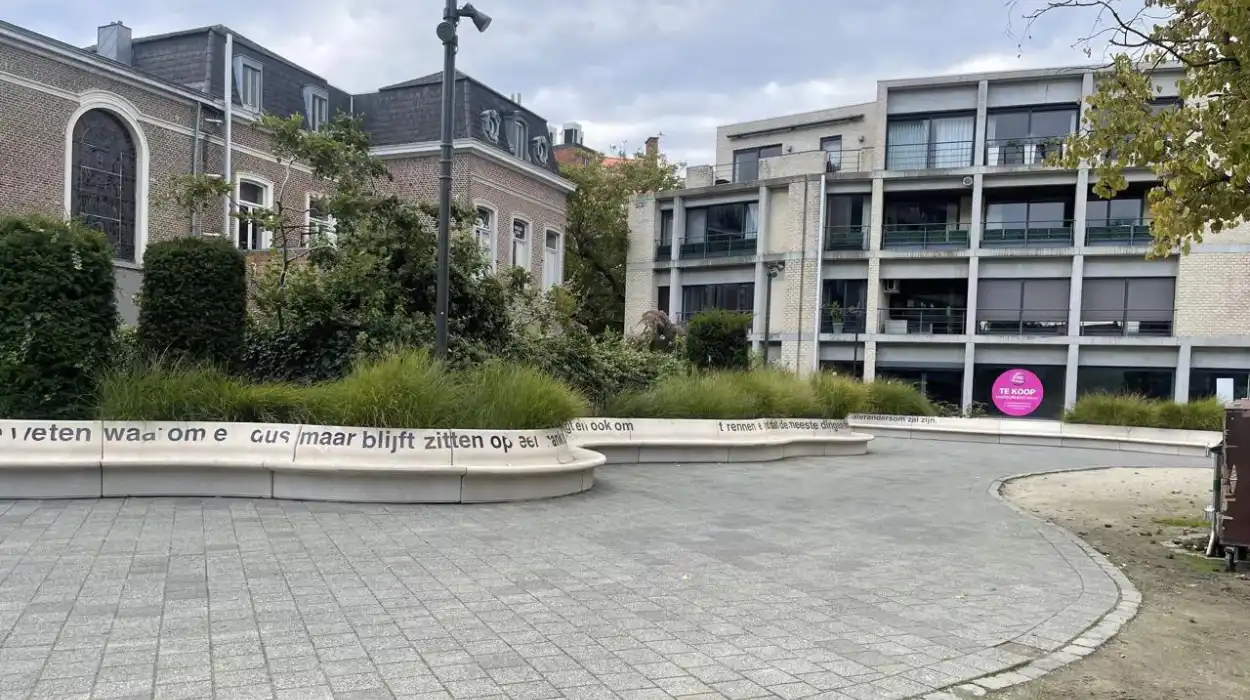 Hasselt's Mayor Vandeput bans alcohol in Capucienenplein after 330 complaints