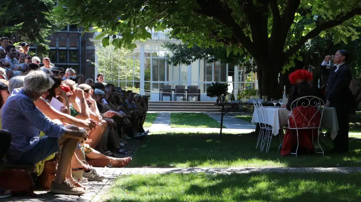 Hasselt's Theater op de Mark Attracts 125,000 Visitors