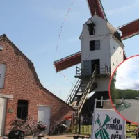 Hechtel-Eksel installs 2 floating bike bridges, Zoë Debbaut leads