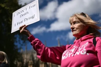 Ignore the moral panic and legalise euthanasia