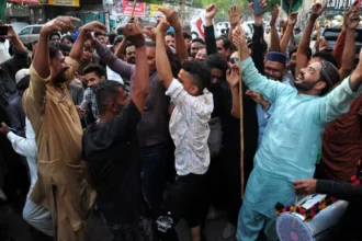 India and Pakistan agree to ceasefire after strikes