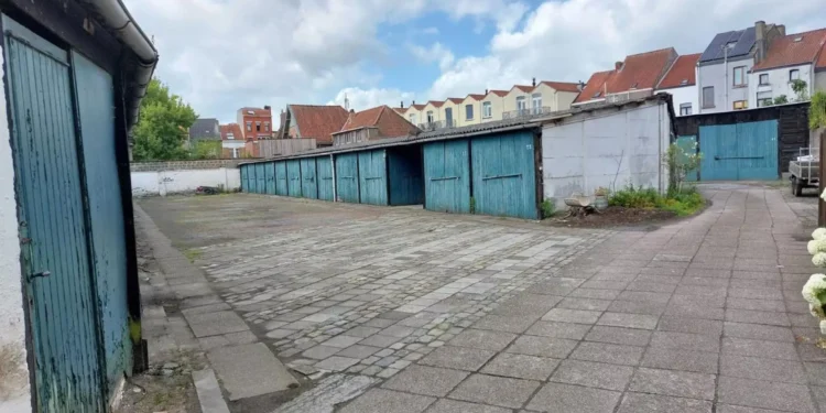 Inefficient Garage Boxes in Ghent Opportunities for Sustainable Urban Redevelopment